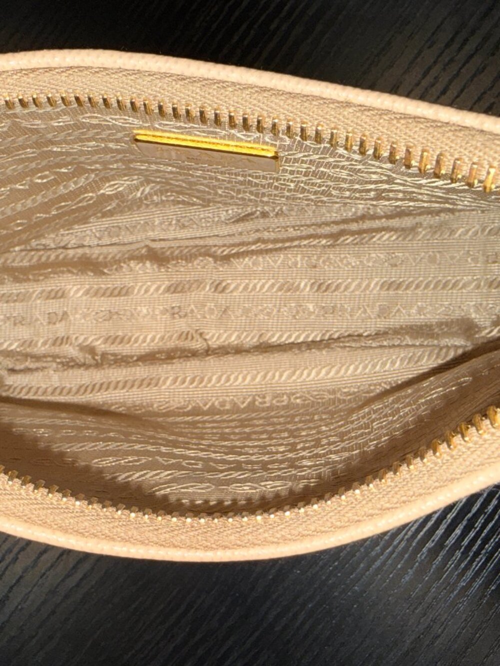 Prada Re-Edition 2005 in Saffiano Leather - Picture 6 of 8